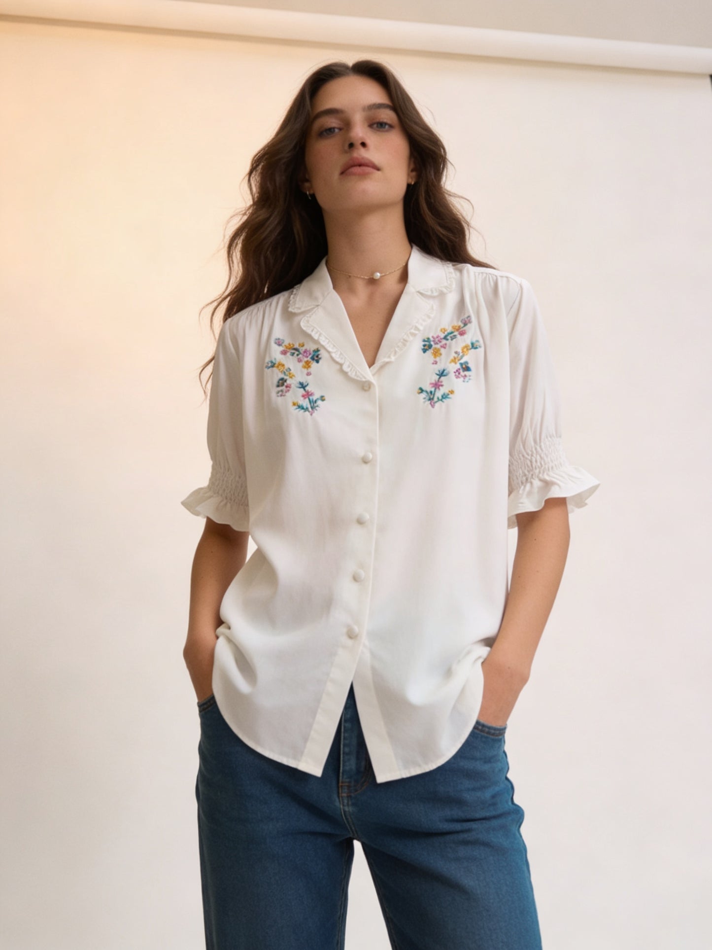 Femme Blouse Courte à Col V avec Broderies Florales 5