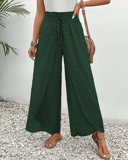 Women's High-Waisted Wide Leg Pants with Graphic Print - 10