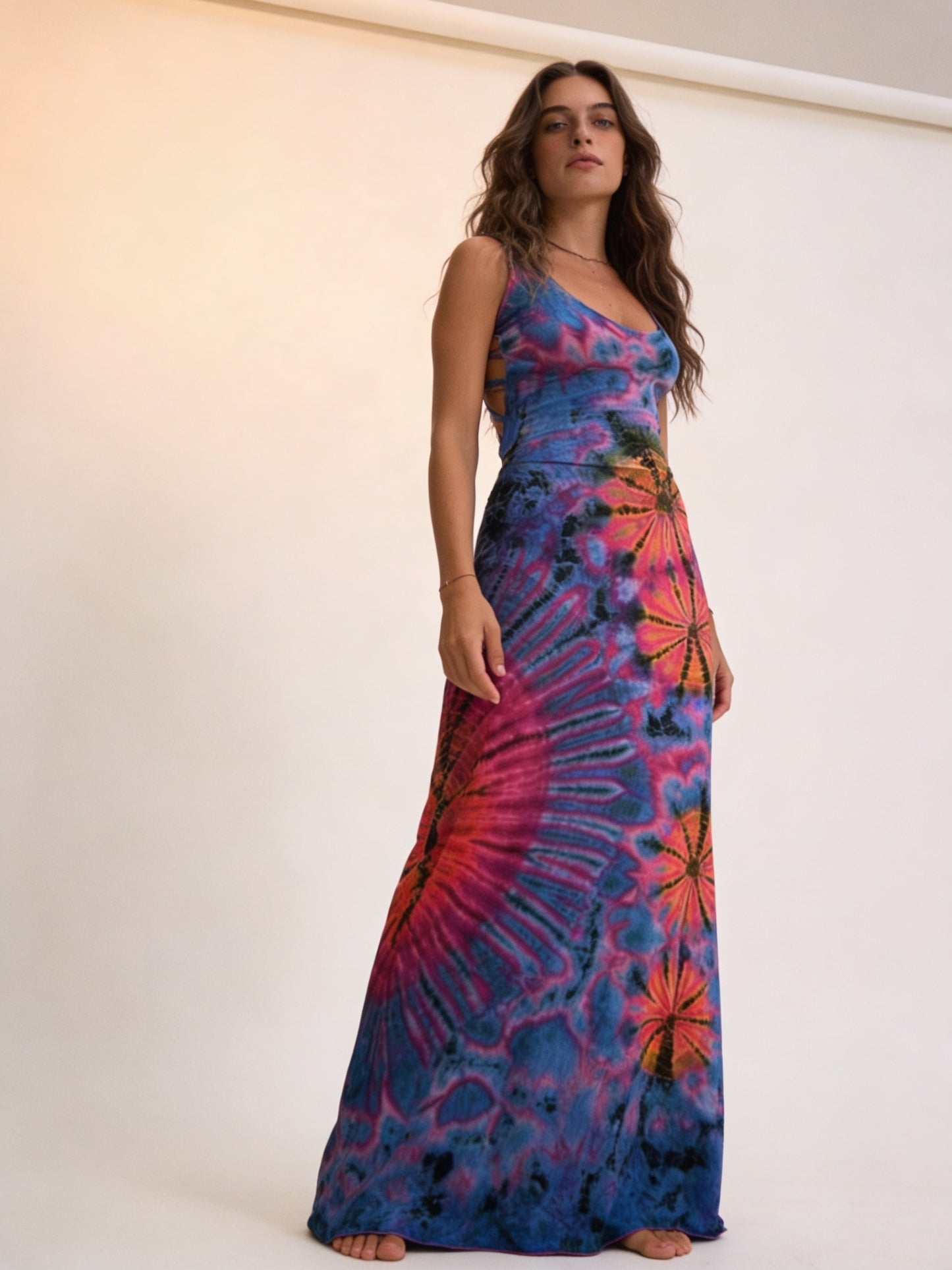 Femme Robe Maxi Sans Manches à Encolure Ronde avec Dos Lacé et Imprimé Tie-Dye 3