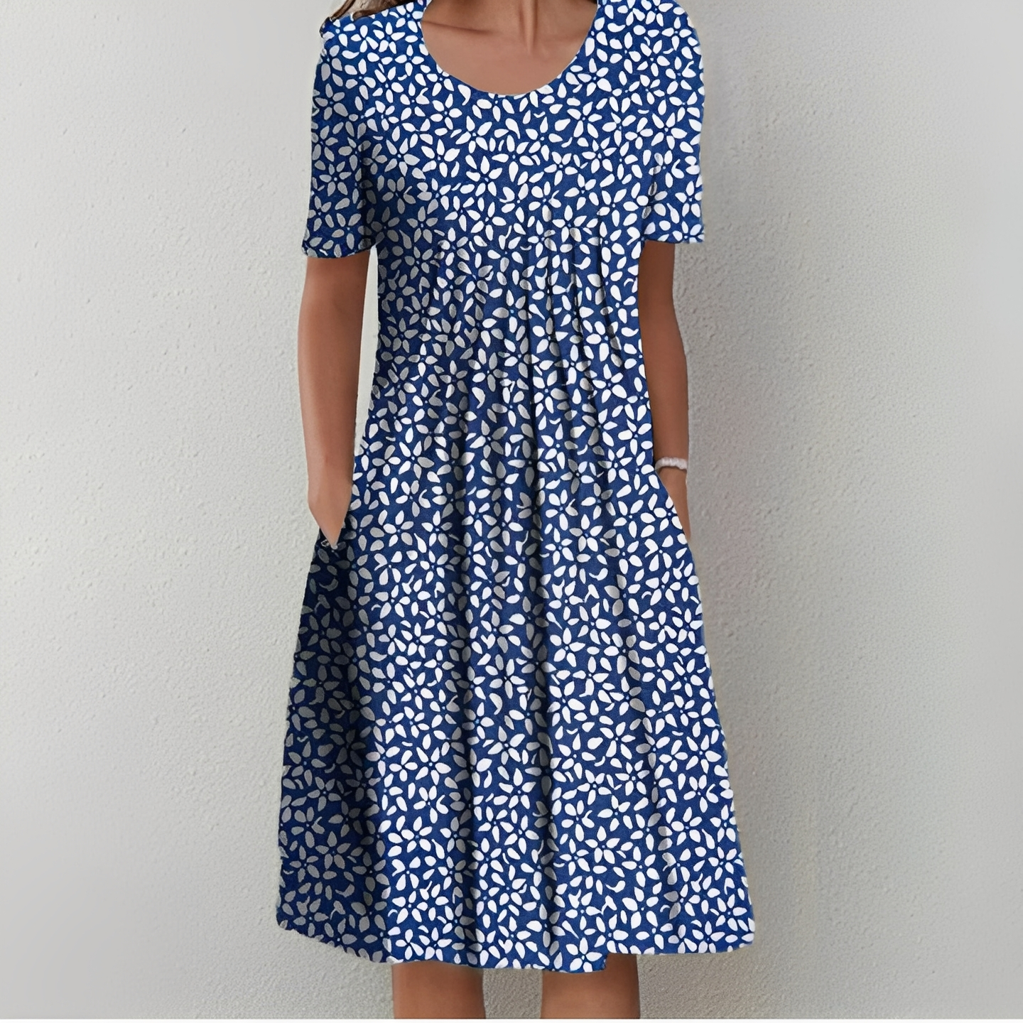 Women's Short Sleeve Midi Dress with Round Neck and Floral Print - 5