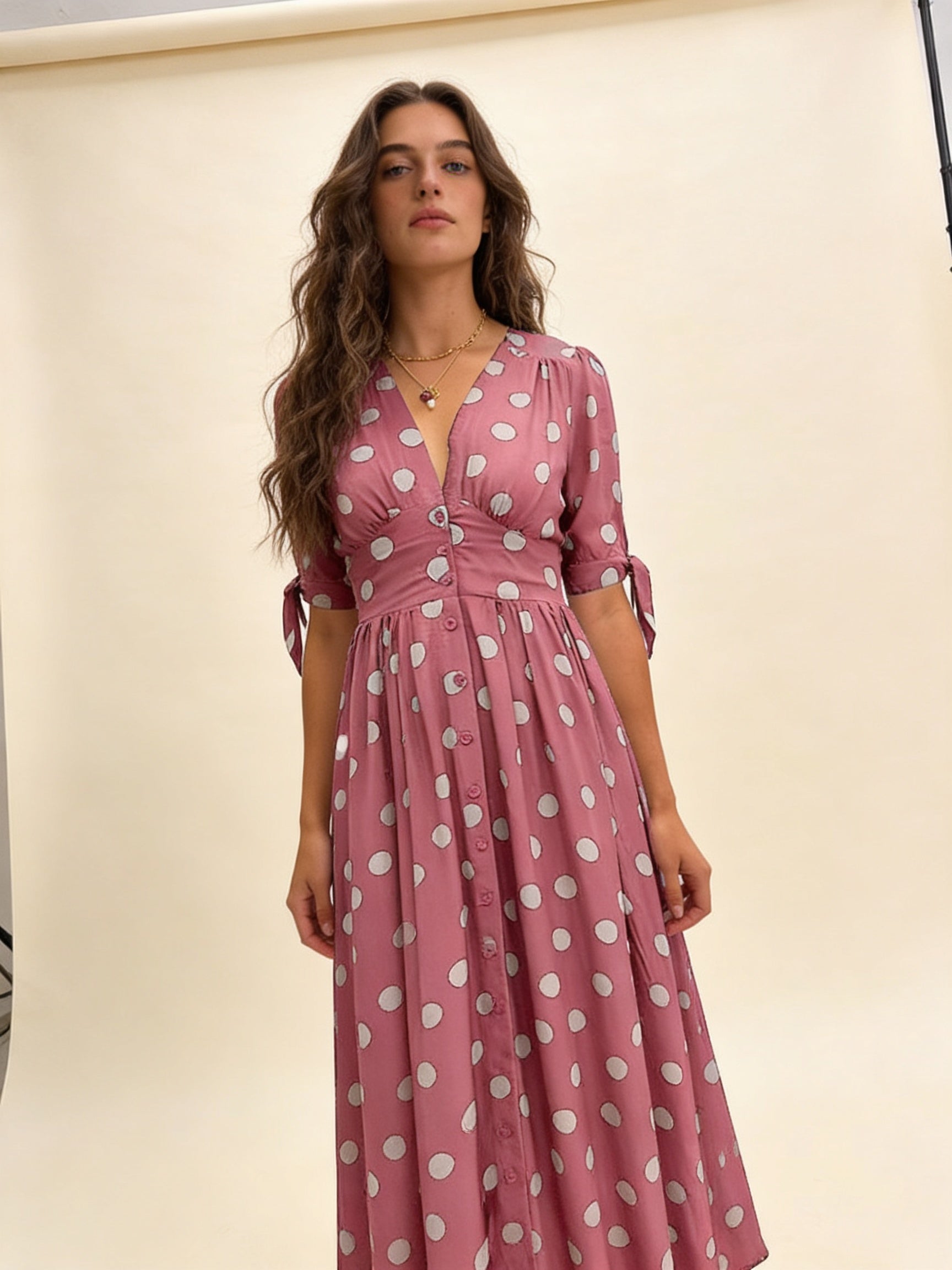Femme Robe Midi à Pois avec Col en V et Boutons 14