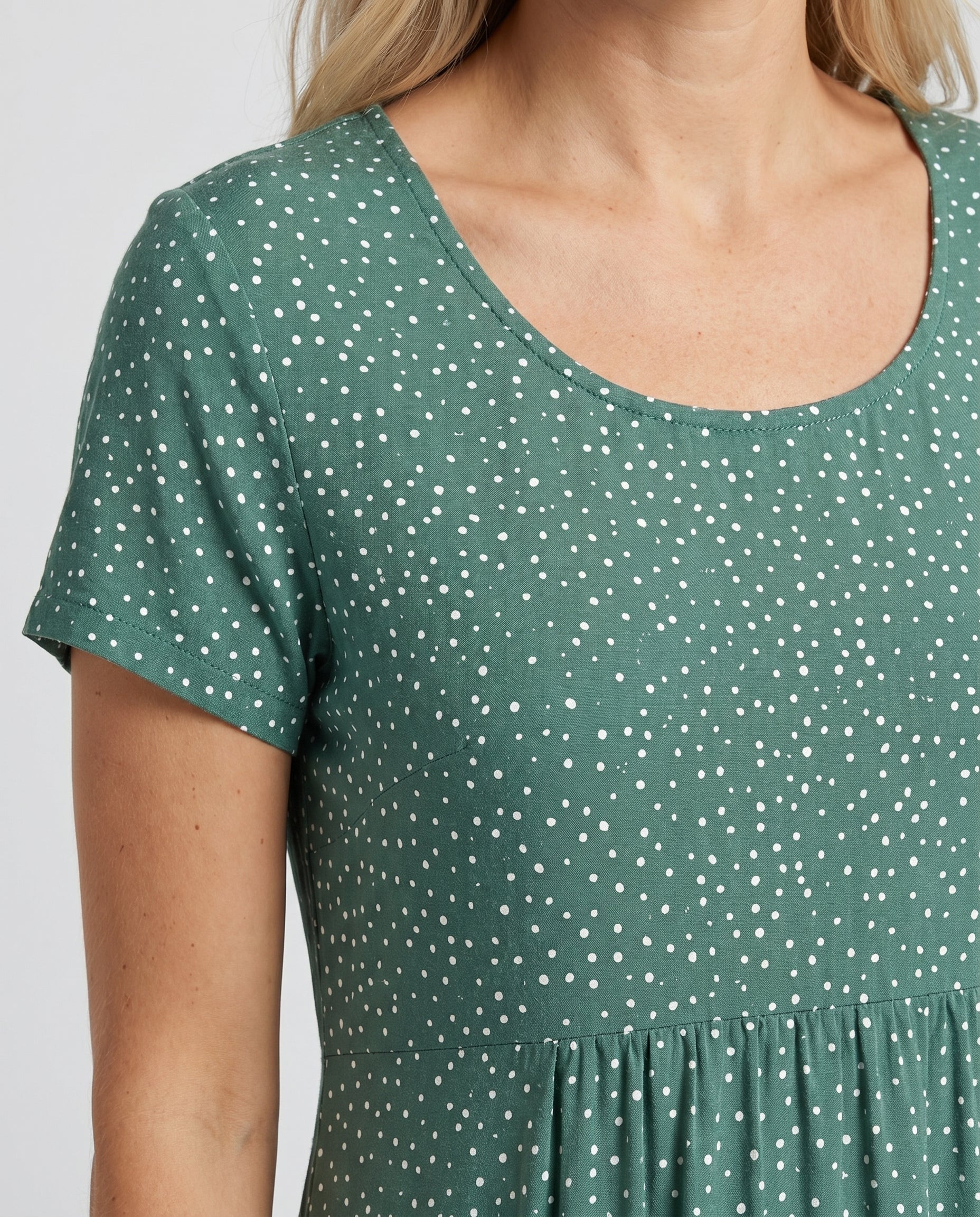 Femme Robe Midi Manches Courtes à Pois et Col Rond avec Coupe A-line
