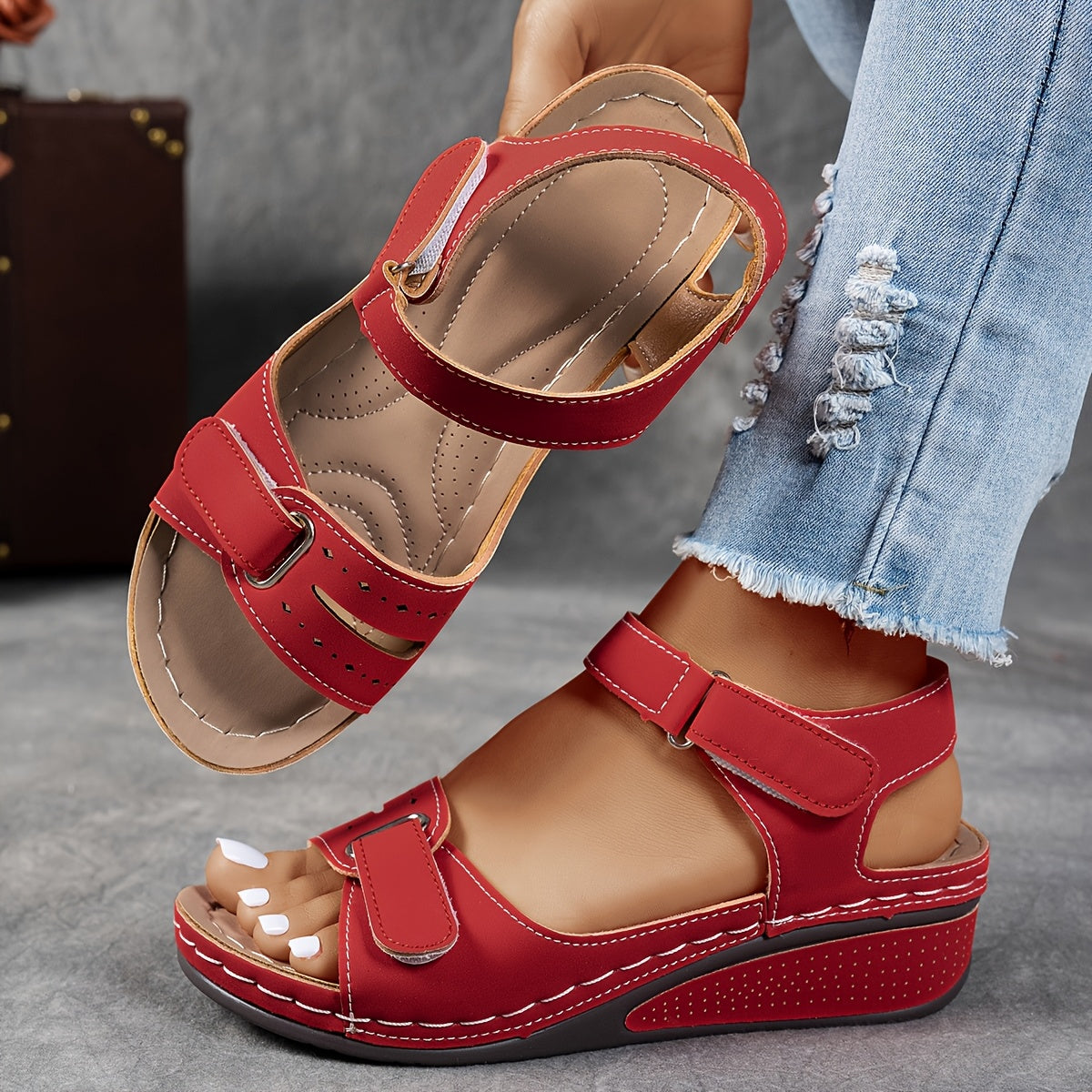 Femme Sandales à Talon Compensé avec Fermeture Velcro et Bout Ouvert