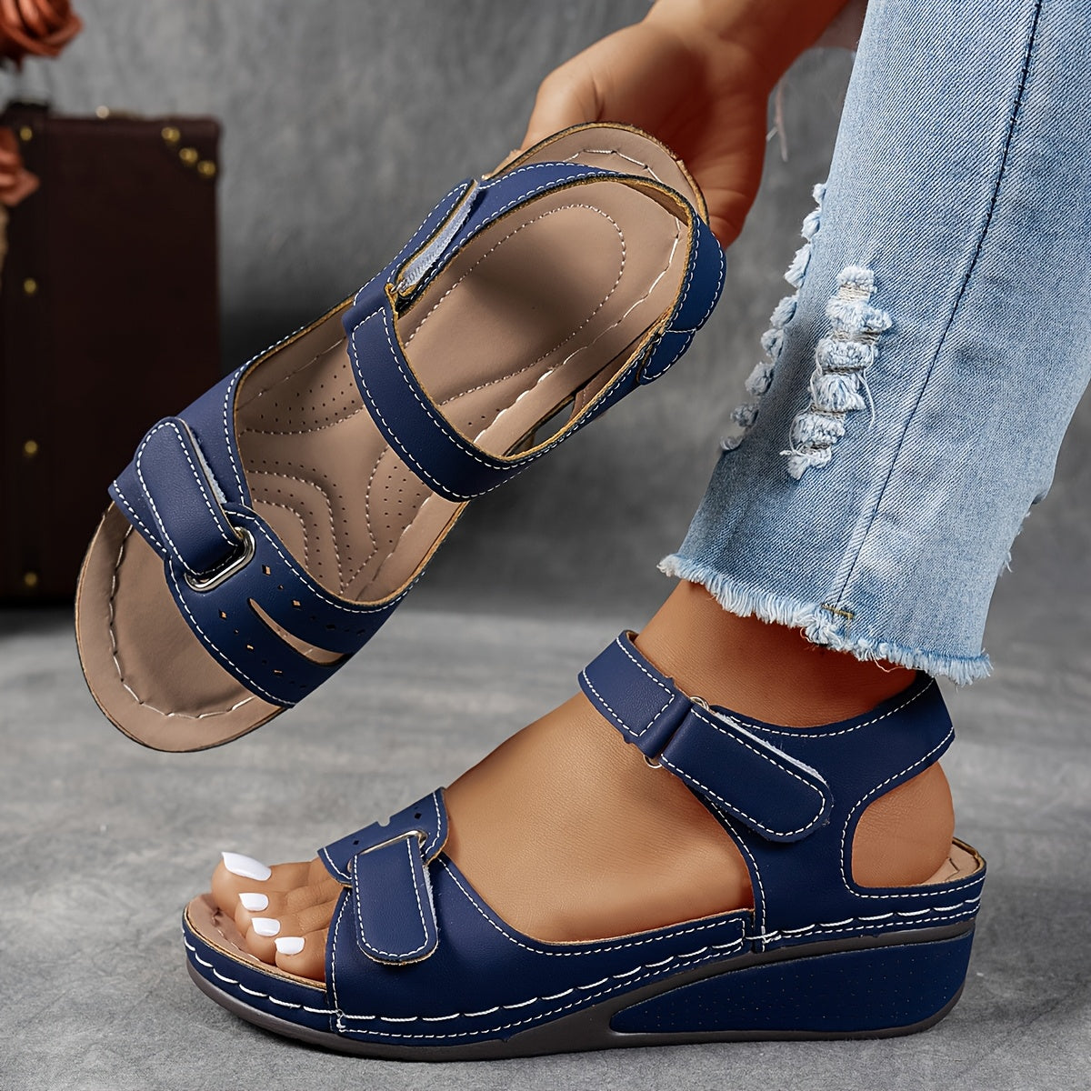 Femme Sandales à Talon Compensé avec Fermeture Velcro et Bout Ouvert