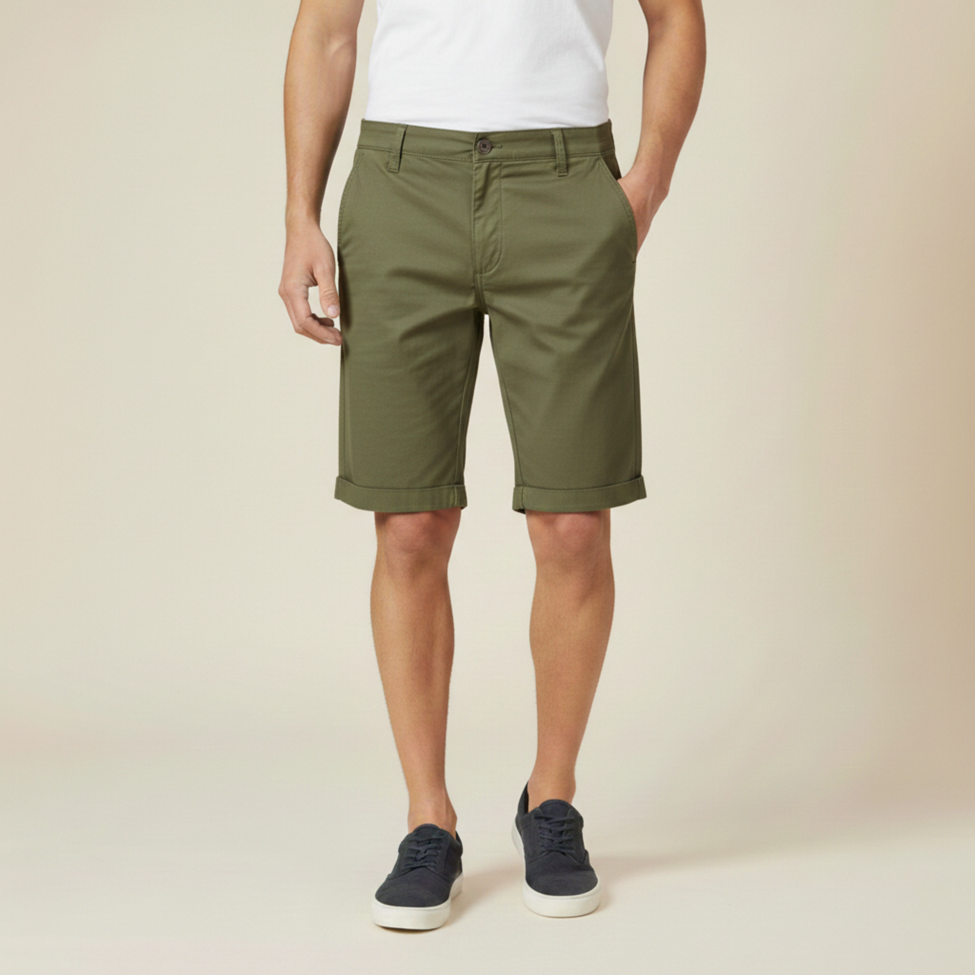 Homme Short Chino avec Ceinture Élastique et Revers