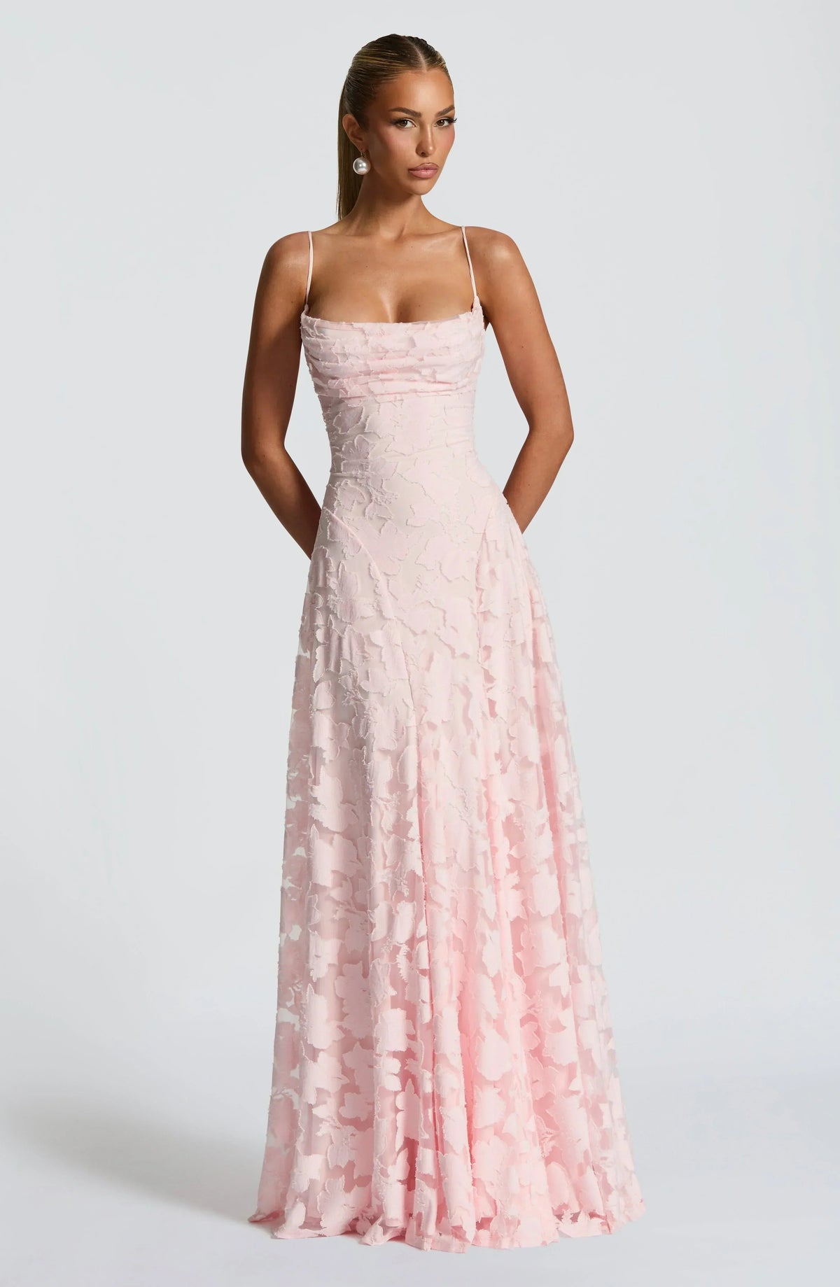 Women's Floral Appliqué Maxi Evening Gown with Lace-Up Back and A-Line Silhouette