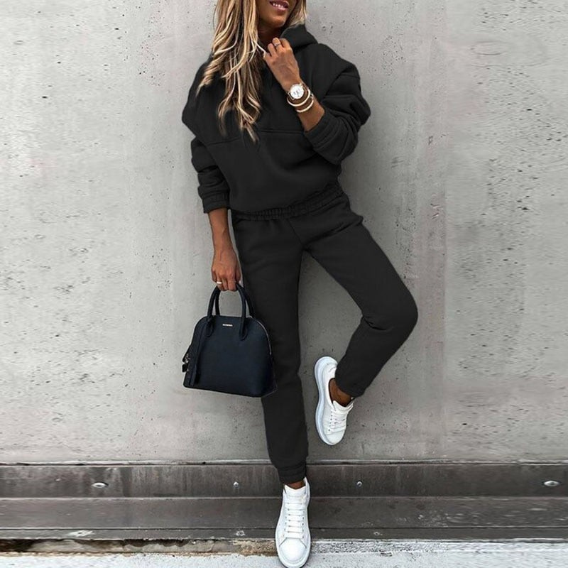 Women's Oversized Hoodie and Jogger Set with Drawstring Hood and Kangaroo Pocket