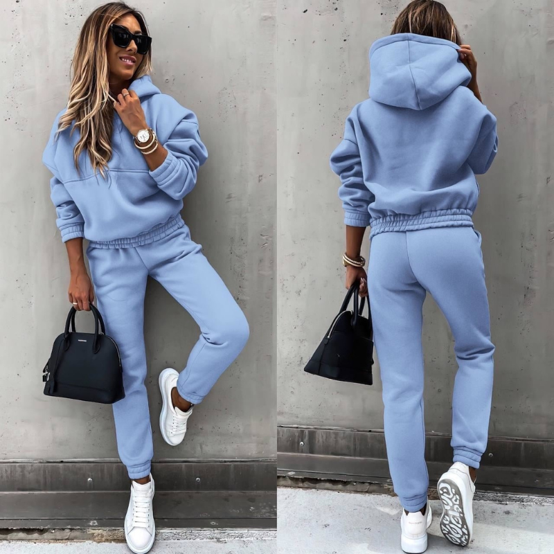 Women's Oversized Hoodie and Jogger Set with Drawstring Hood and Kangaroo Pocket