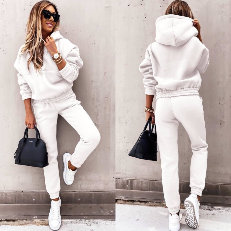 Women's Oversized Hoodie and Jogger Set with Drawstring Hood and Kangaroo Pocket
