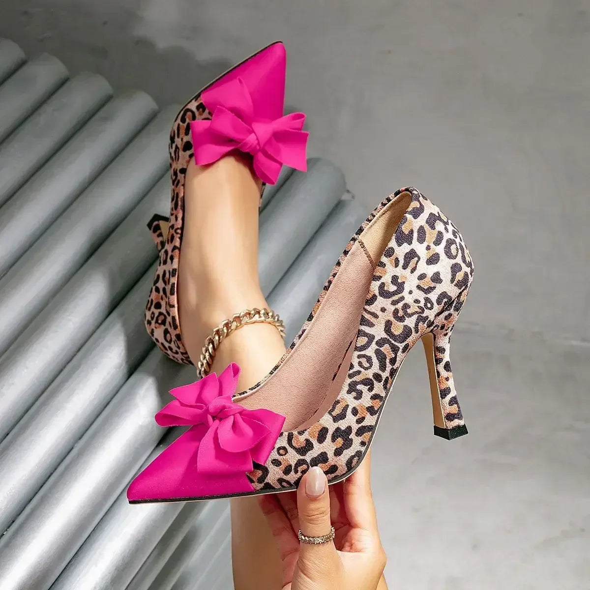 Women's Pointed Toe Bow Heels with Leopard Print