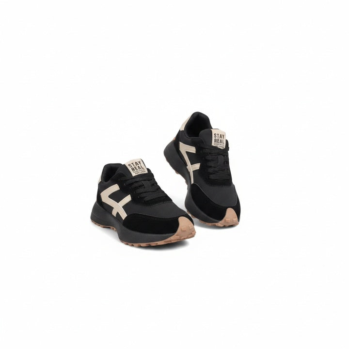 Women's Retro Platform Sneakers with Lace-Up Closure and Contrast Paneling
